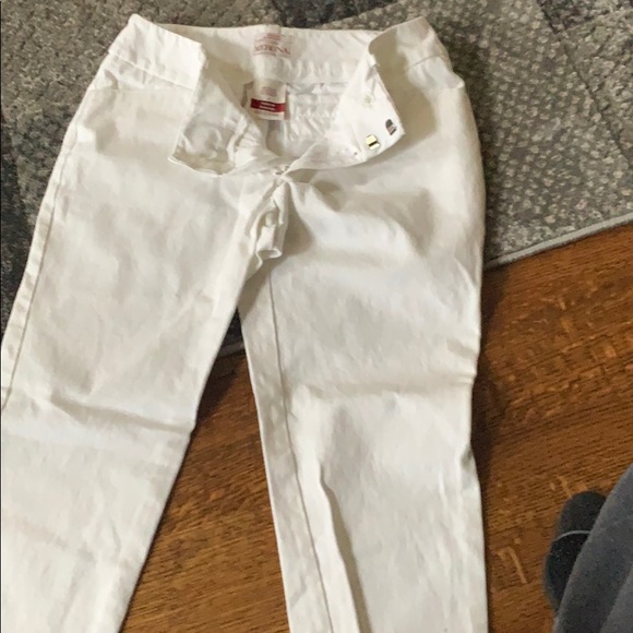 capris - Picture 2 of 3